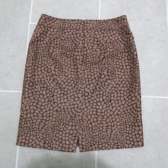 Ann Taylor LOFT Silk/Cotton Blend Pencil Skirt, Size 6 - Picture 4 of 7